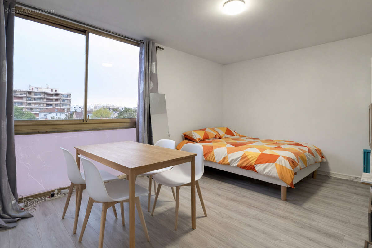 Appartement à SAINT-MAUR-DES-FOSSES