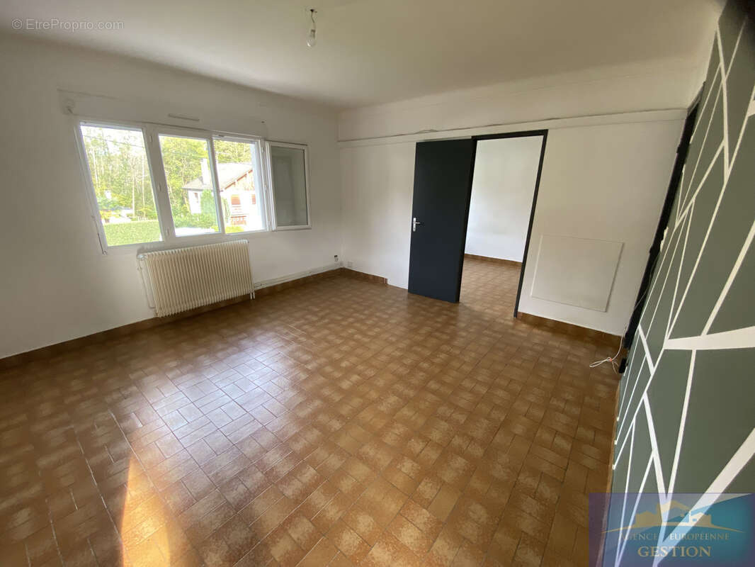 Maison avec 3 appartements - photo 6