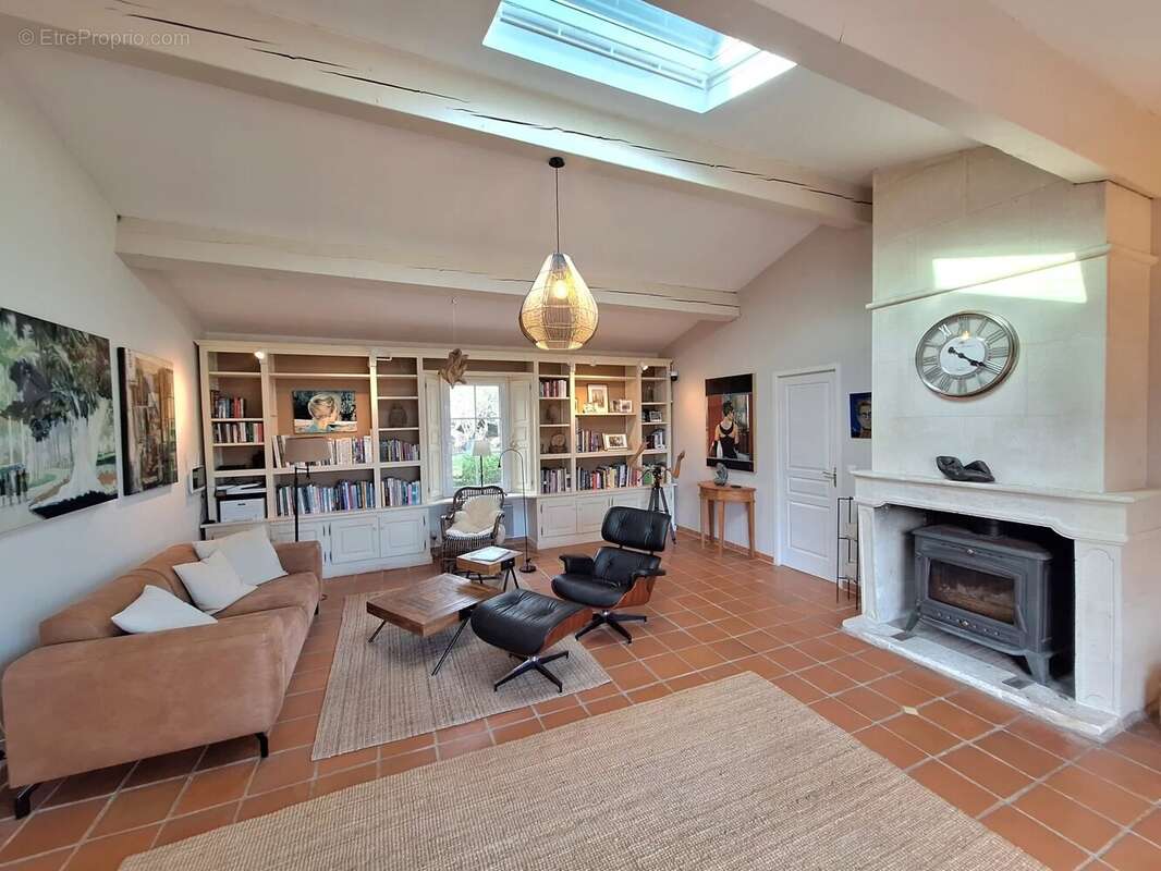 Maison à COTIGNAC