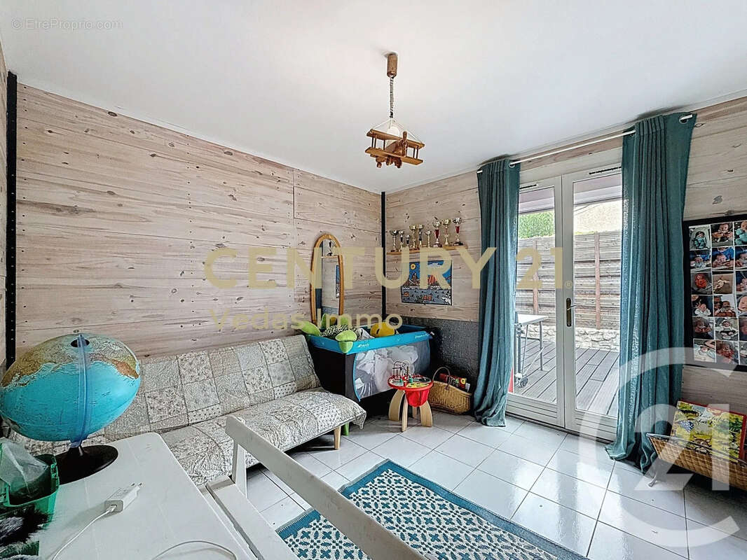 Maison à SAINT-JEAN-DE-VEDAS