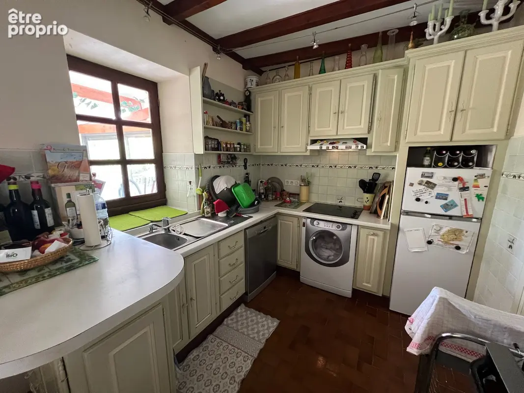 À Monclar, découvrez cette belle maison de maître en pierre de179 m²  datant des années 1820, sur un terrain d'environ 900 m², a - photo 6