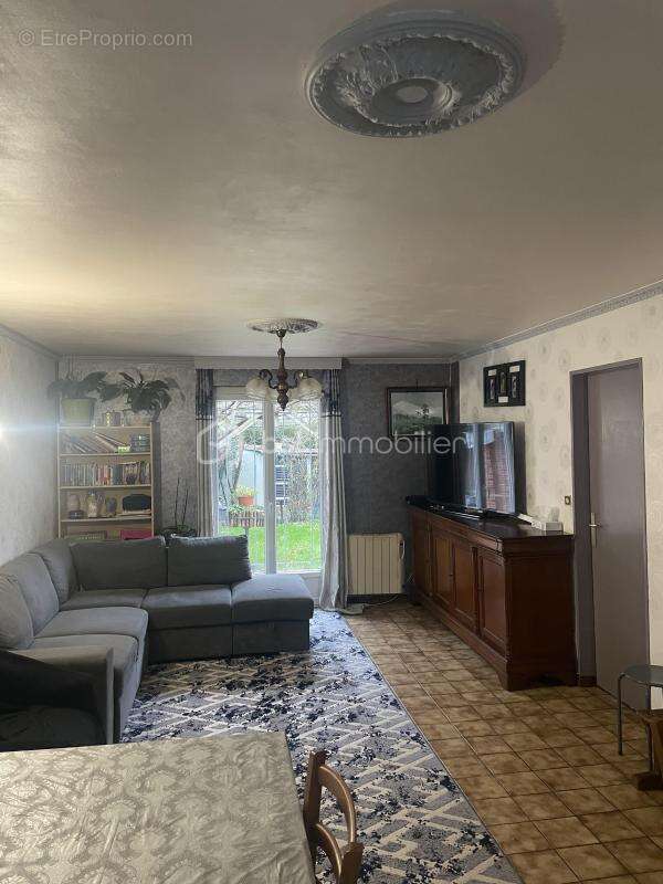 Maison traditionnelle 90 m² - secteur la mie au roy - photo 3