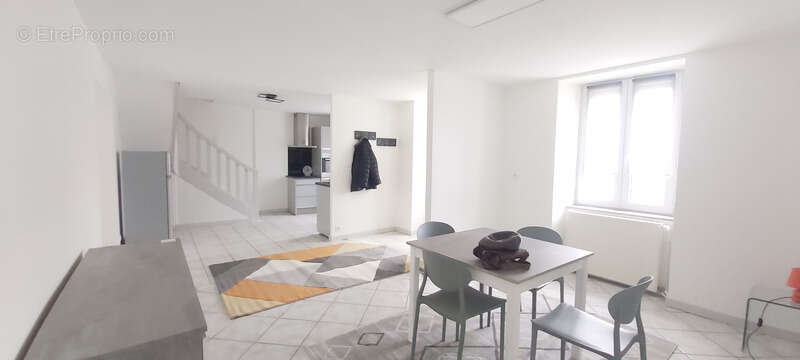 Maison à SAINT-JUNIEN