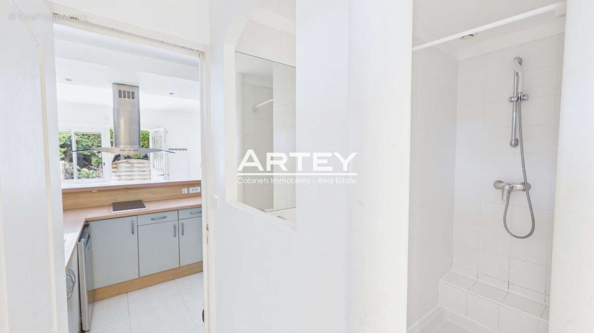 Appartement à CARQUEIRANNE