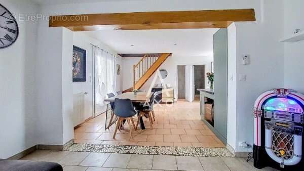 Maison à CHALETTE-SUR-LOING