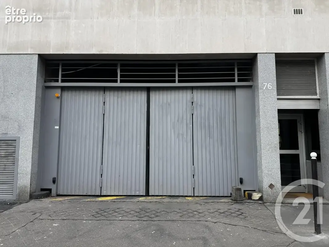 Parking à PARIS-11E