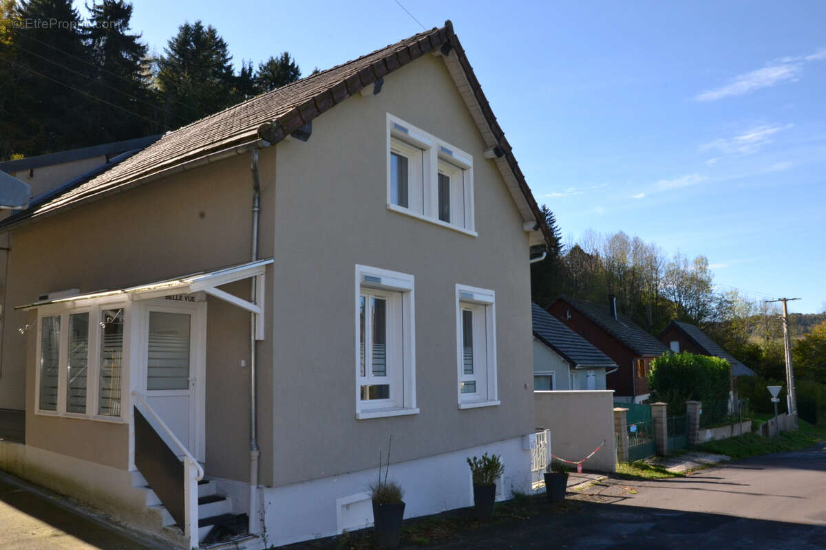 Belle maison rénovée de 136 m2 au calme et divisée en 3 appartements - photo 16