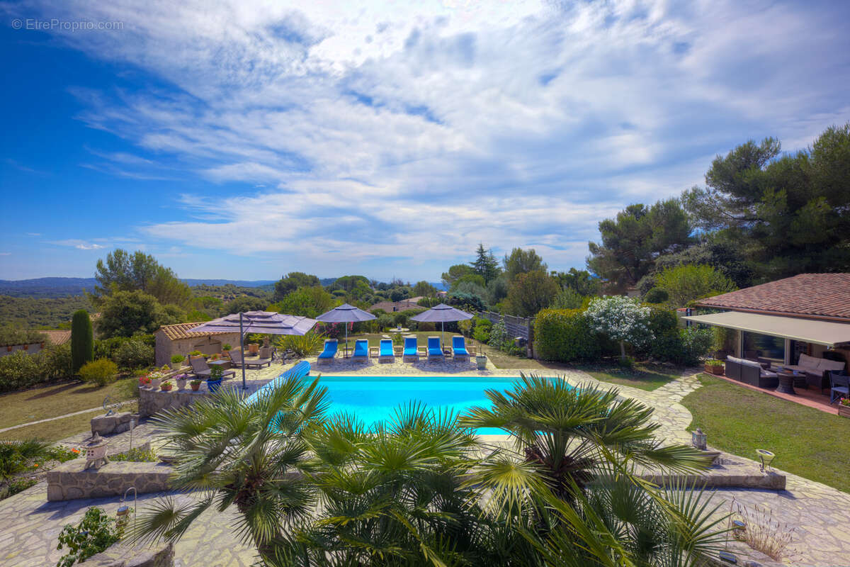 Maison à PEYMEINADE