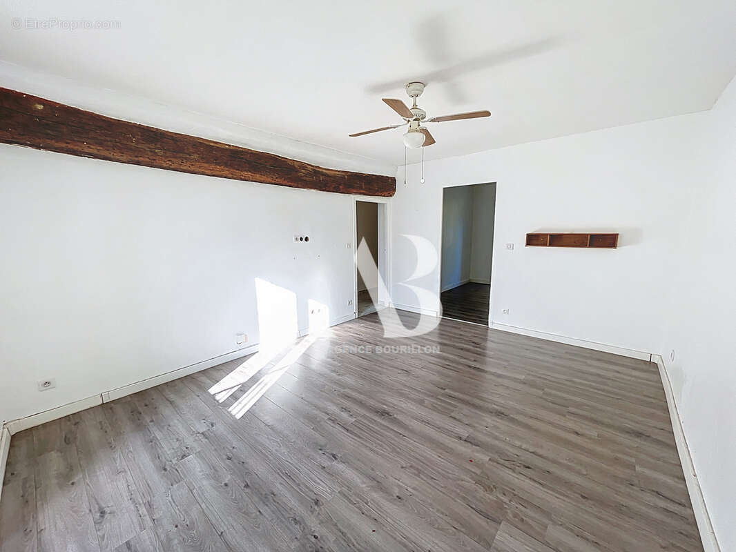 Appartement à LE CHATELET-EN-BRIE