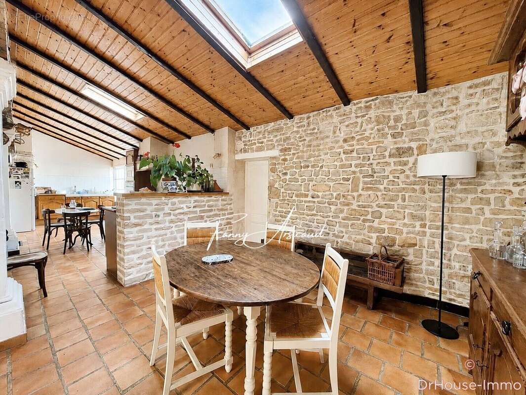 Maison 168 m² à Charron  - photo 48