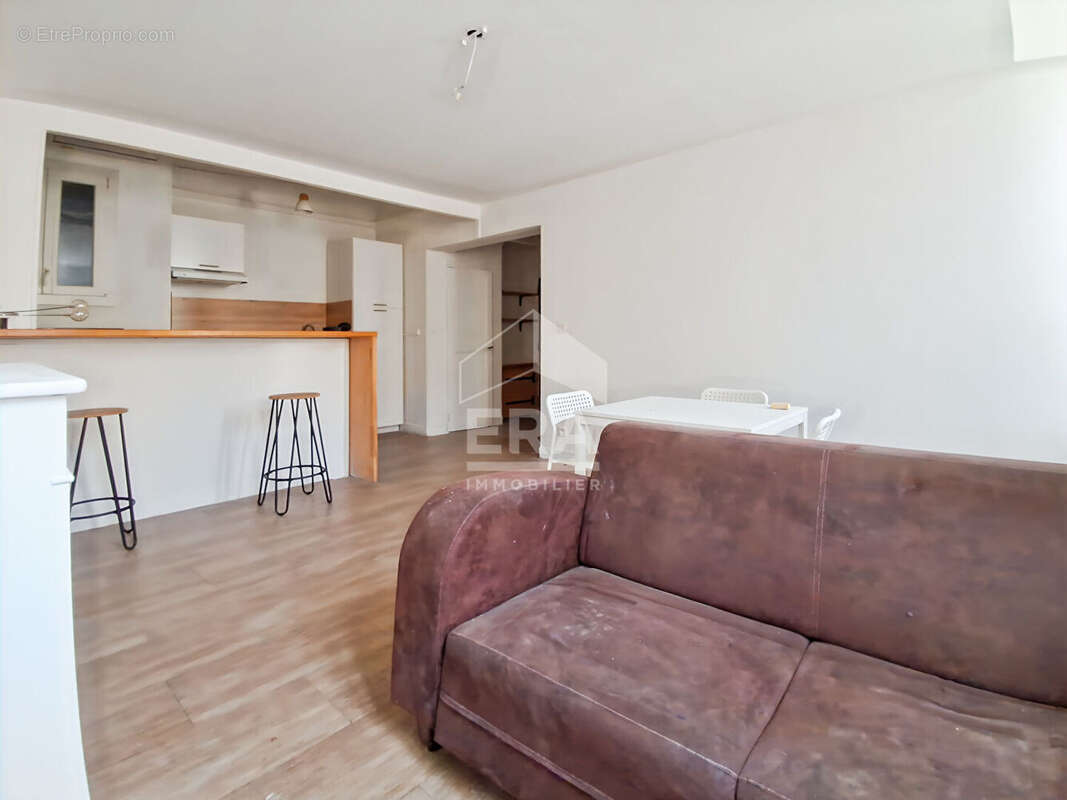 Appartement à MARSEILLE-2E