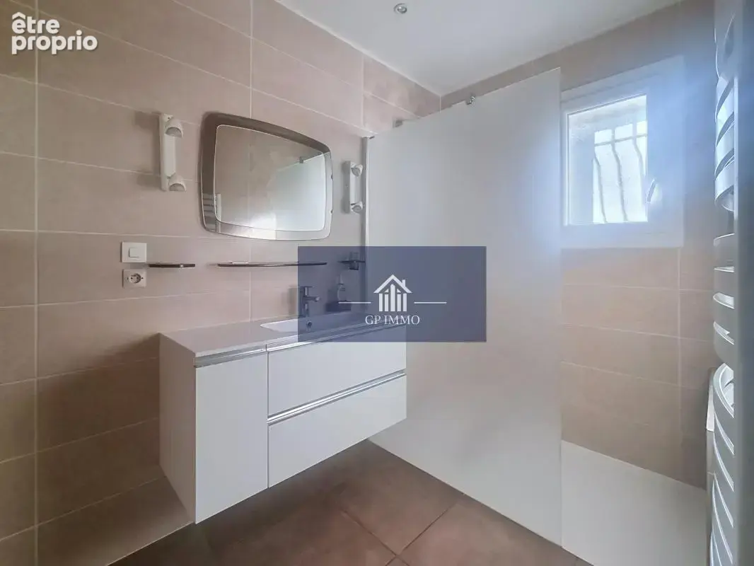 Maison 7 pièces 219 m² à vendre à Solaize (69360) - photo 11