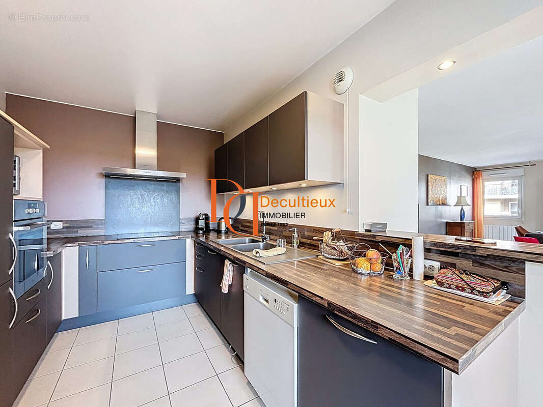 Appartement à CRAPONNE