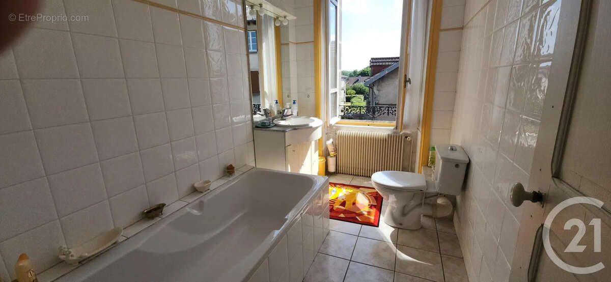 Maison 130 m² à Arpajon-Sur-Cere  - photo 9