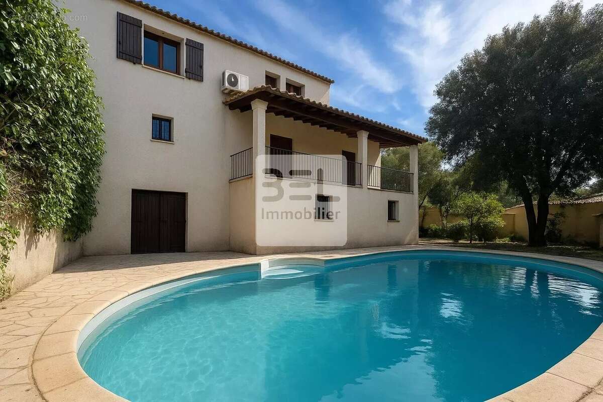 Maison à LES ANGLES