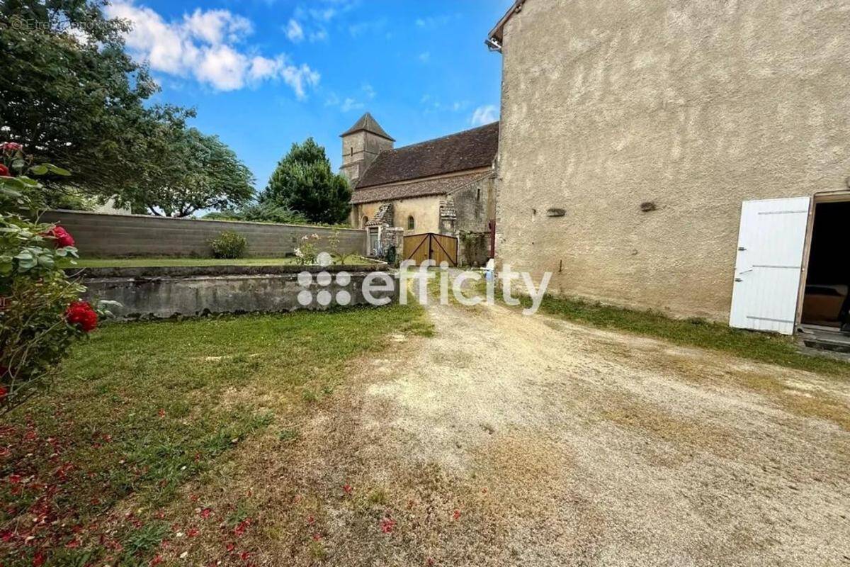 Maison à LIMALONGES