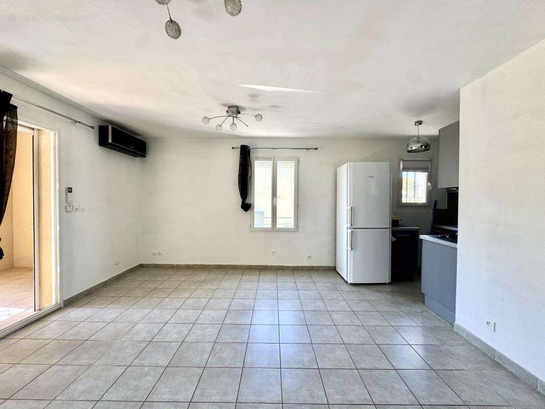 Appartement à SAINT-CHAMAS