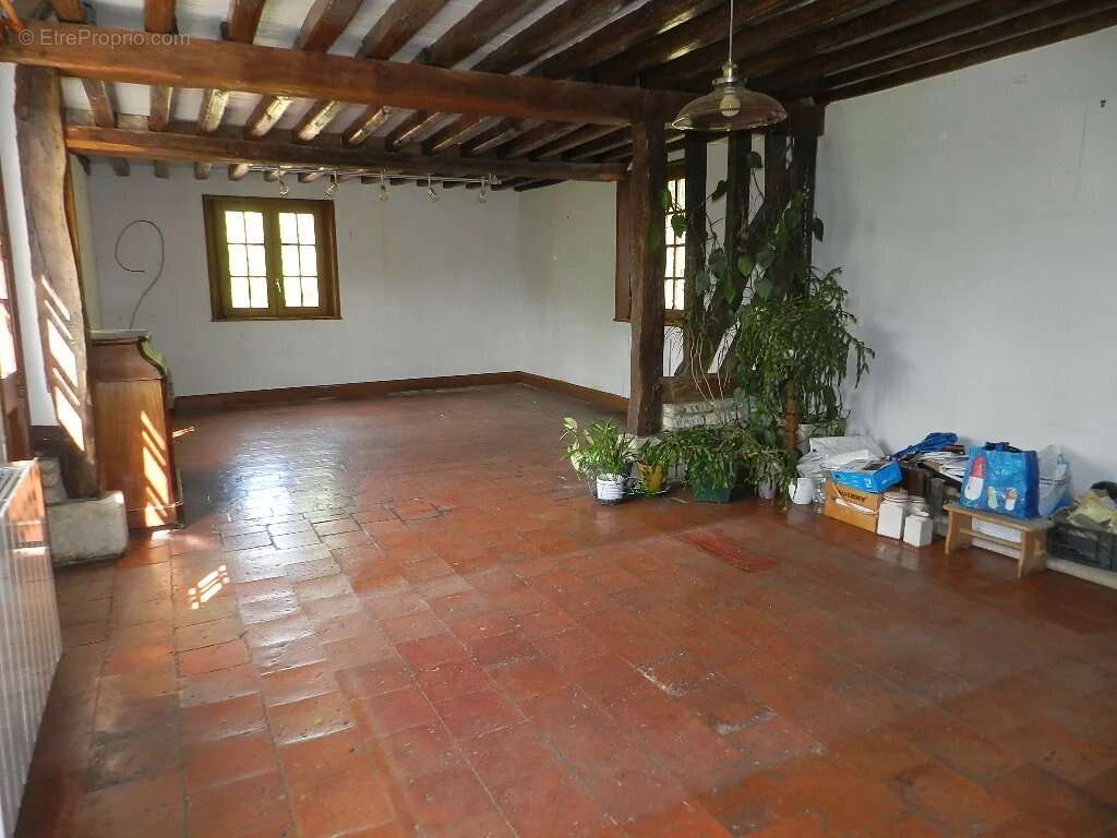 Maison à SAINT-PIERRE-SUR-DIVES