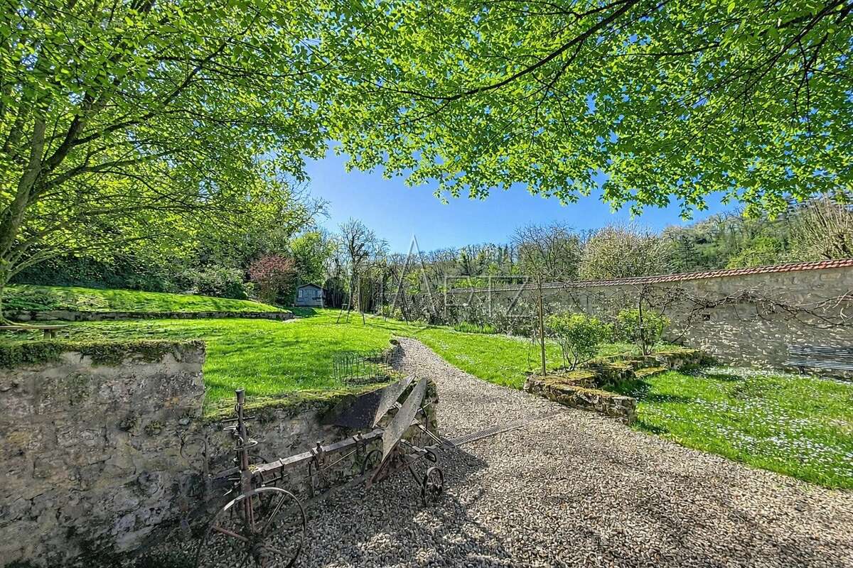 Fort potentiel pour cette vaste maison familiale - photo 4