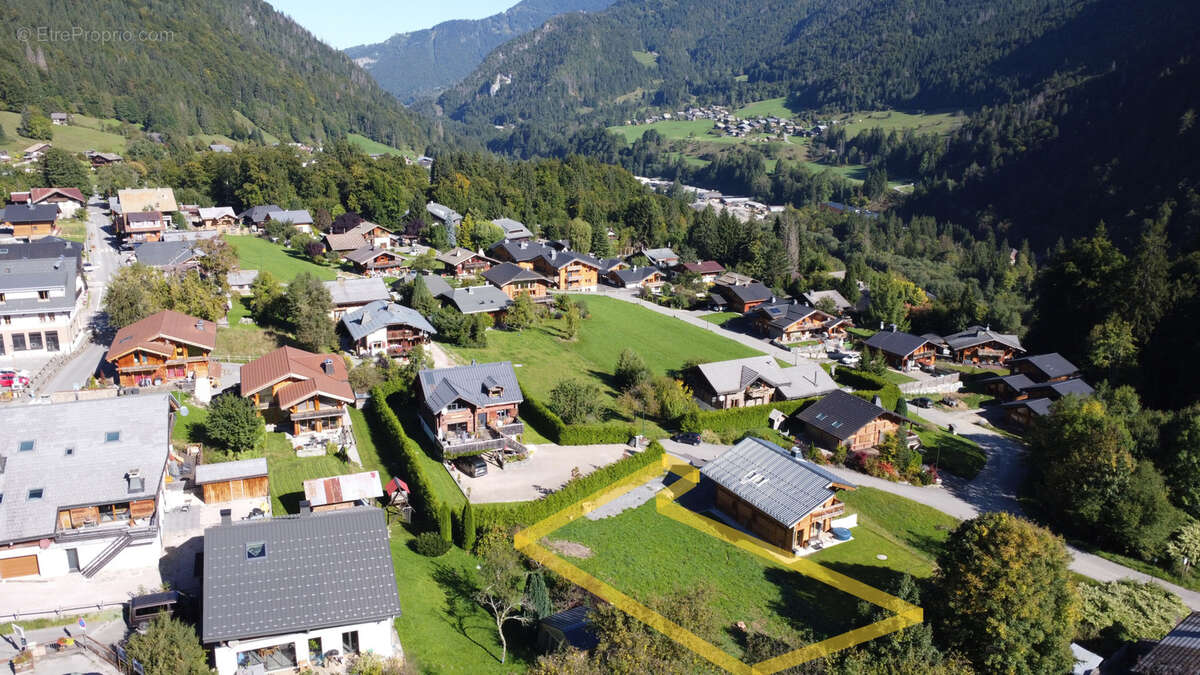Terrain à ESSERT-ROMAND