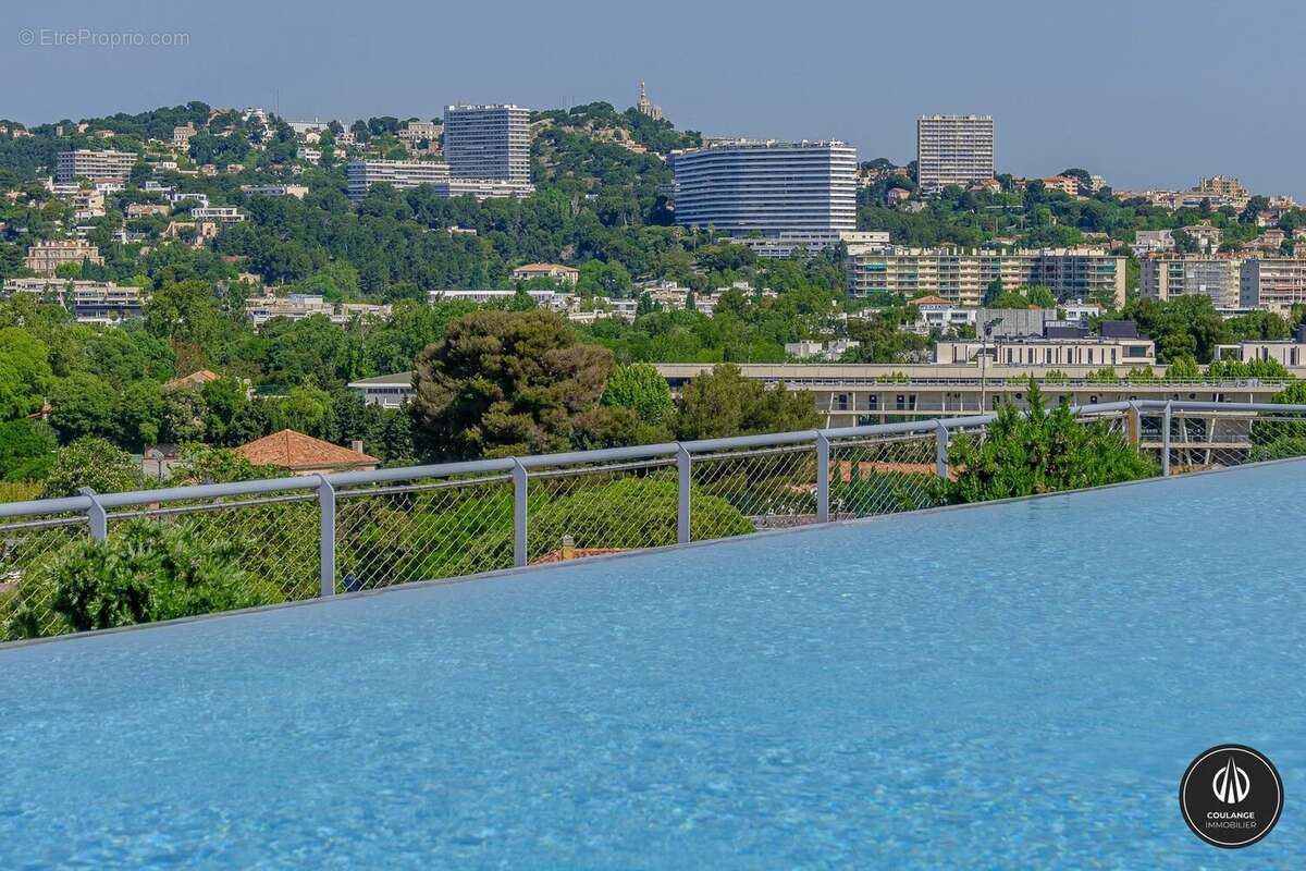 Appartement à MARSEILLE-8E