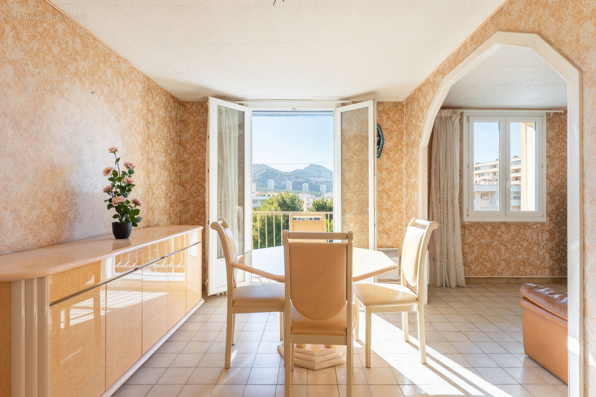 Appartement à MARSEILLE-9E