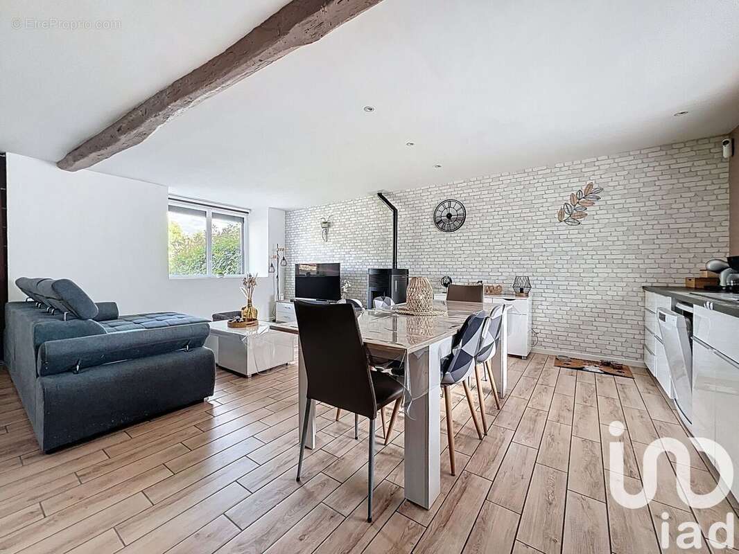 Photo 5 - Maison à SAINT-ESCOBILLE