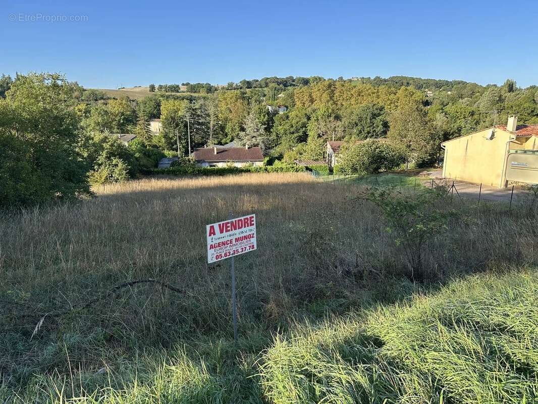 Terrain à CASTRES