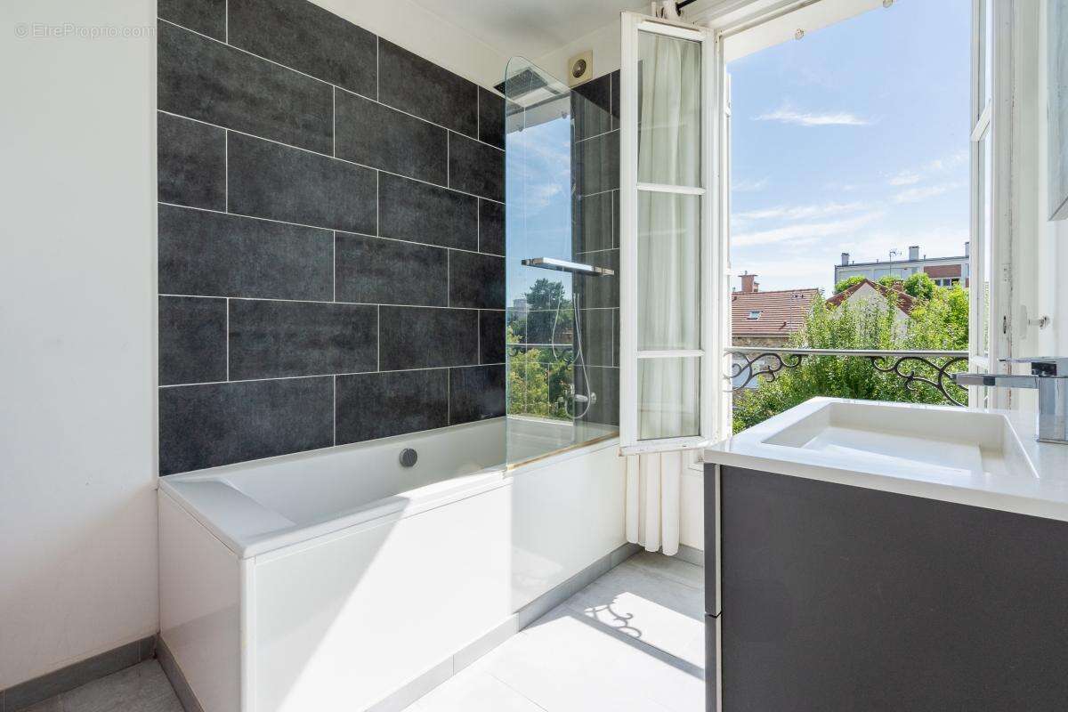 Maison à LE PERREUX-SUR-MARNE