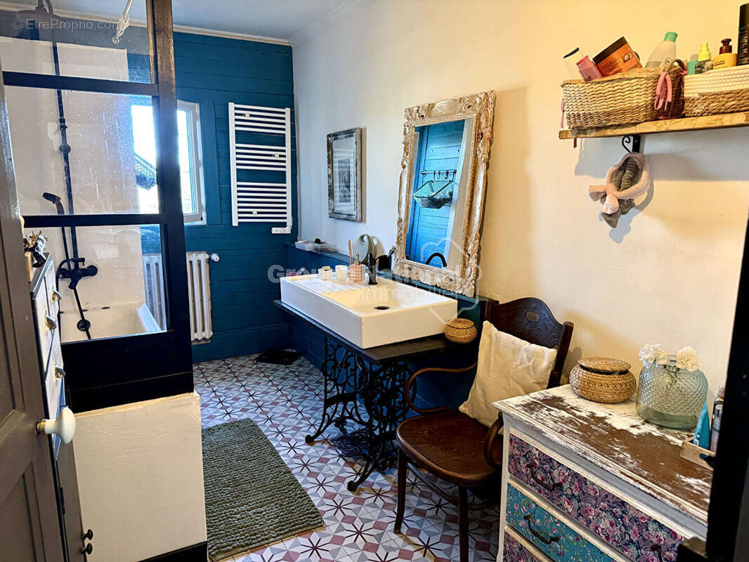 Maison à UCHAUD