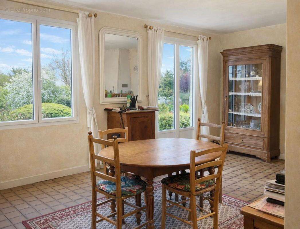 Maison à ETAMPES