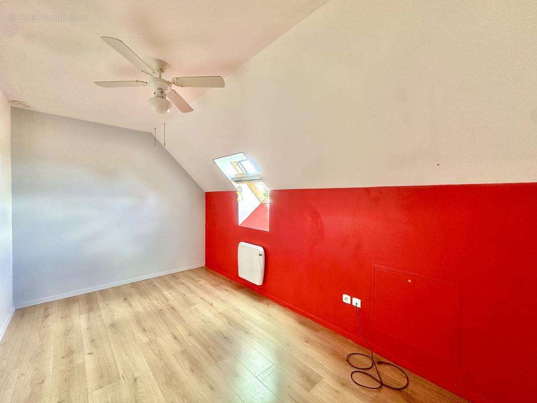 Maison à EGRISELLES-LE-BOCAGE