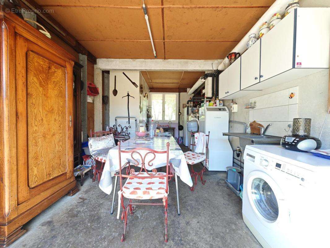 Maison en bourg de serent - photo 8