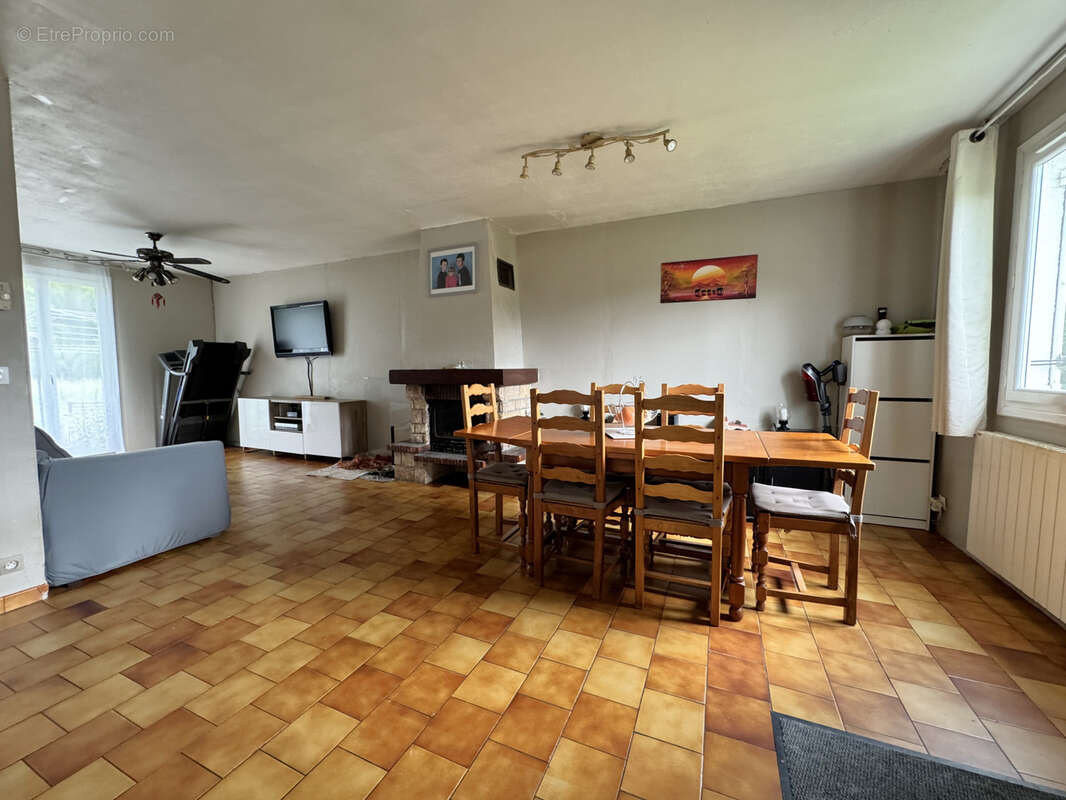 Maison familiale 5 chambres à 5 mn de la gare de Bueil - photo 4