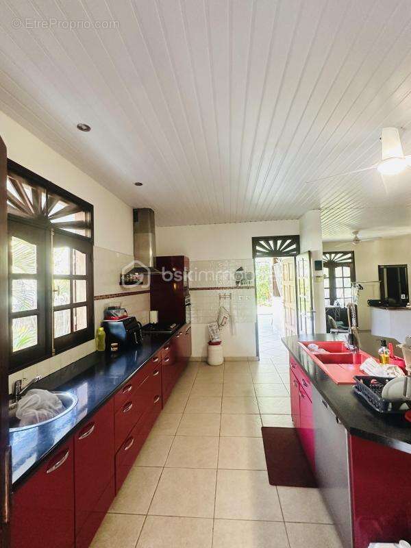 Maison à REMIRE-MONTJOLY