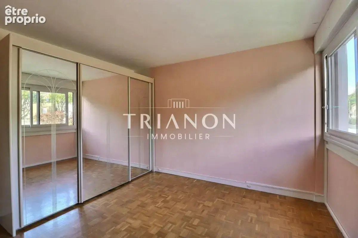 3 pièces lumineux de 80 m² avec loggia plein sud et vue panoramique sur la Seine — Gare à 10 min à pied - photo 10