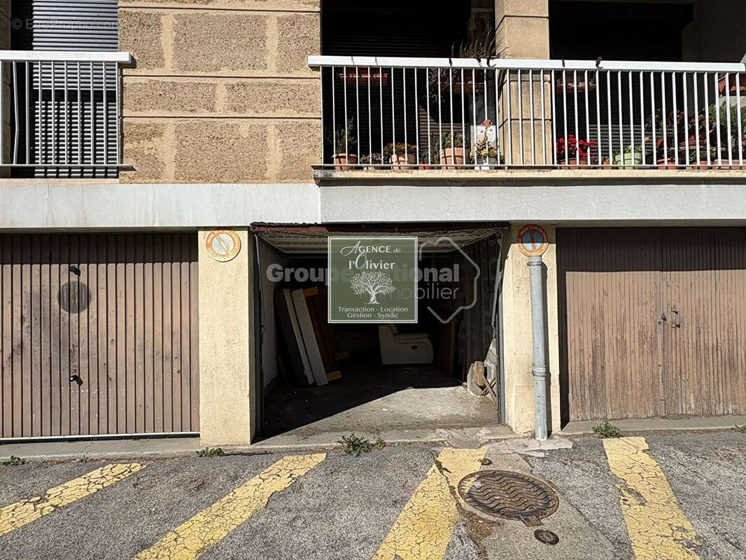 Parking à ARLES
