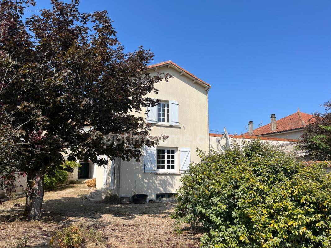 Maison à MANSLE