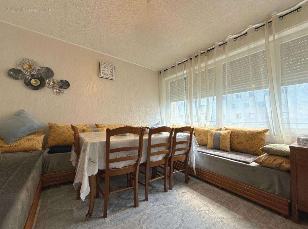 Appartement à CHENOVE