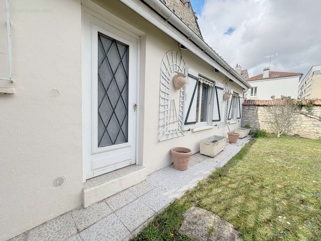Maison à SAINT-MAUR-DES-FOSSES