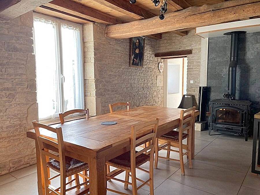 Maison à LA RONDE