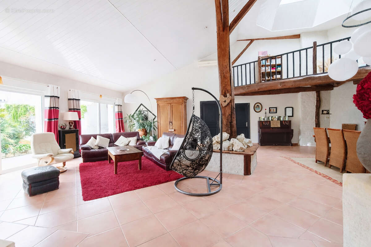 Maison à CHERVES-RICHEMONT