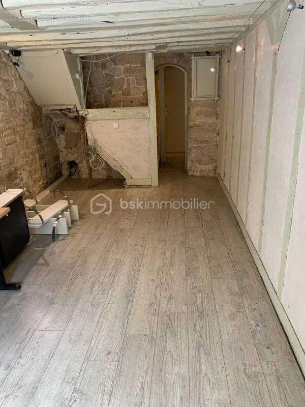 Commerce à PARIS-1E