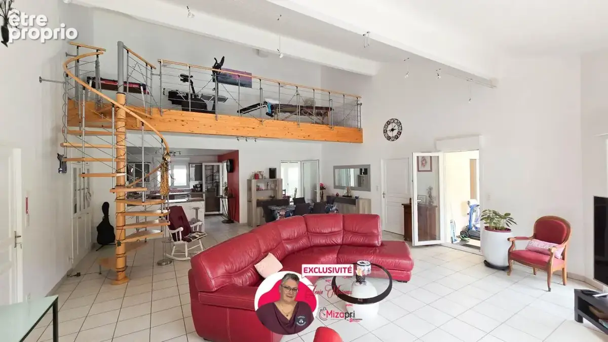 Maison individuelle en plain-pied de 184 m² avec jardin, garage et piscine - photo 11