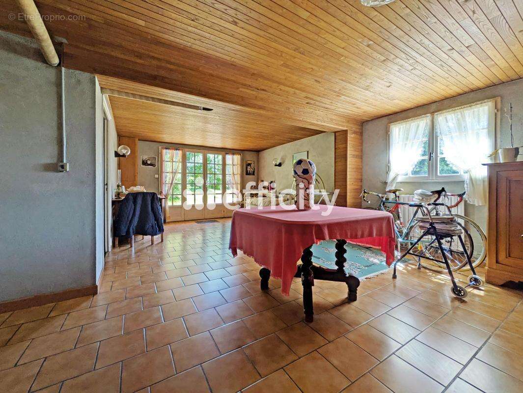 Maison 95 m² à Saint-Junien  - photo 8