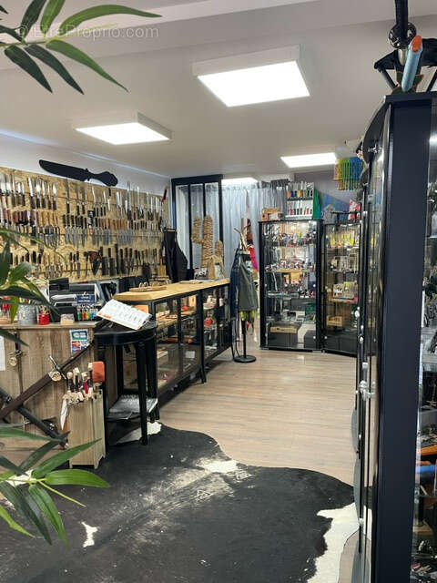 Commerce à SALON-DE-PROVENCE