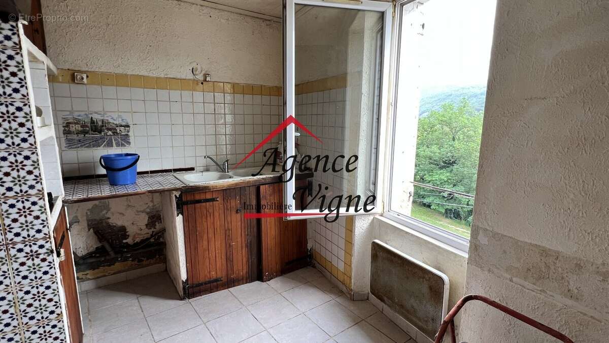 Maison à MOLIERES-SUR-CEZE