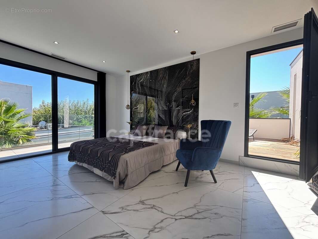 Grau d'agde, villa contemporaine p7 avec double garage, prestations luxueuses proche mer, secteur calme - photo 18