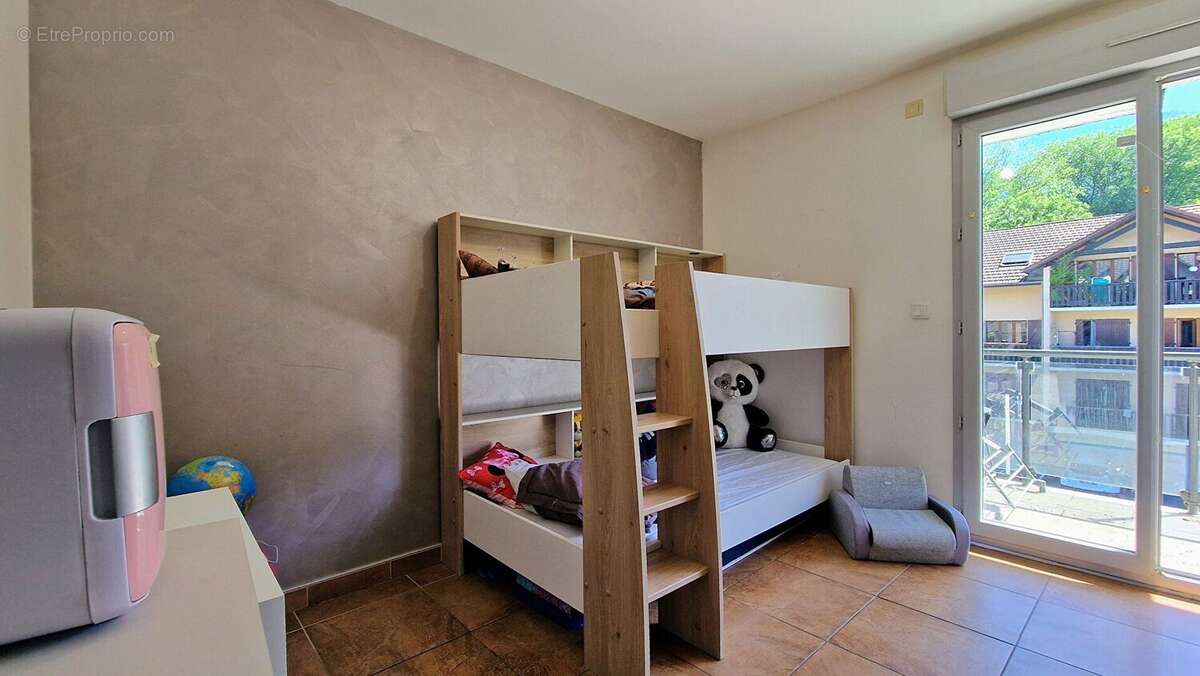Appartement à VIVIERS-DU-LAC