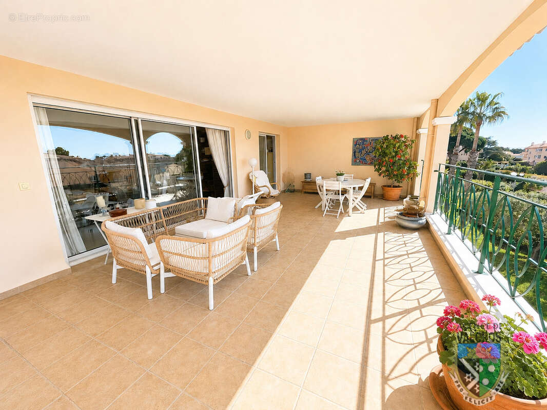 Appartement à CARQUEIRANNE